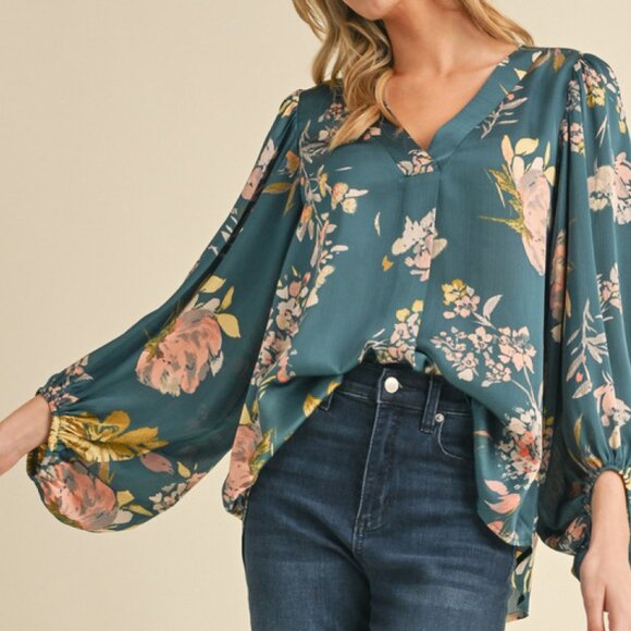 NWT Jodifl Satin Floral Print Blouse With Bubble Sleeves In Teal - Picture 3 of 6